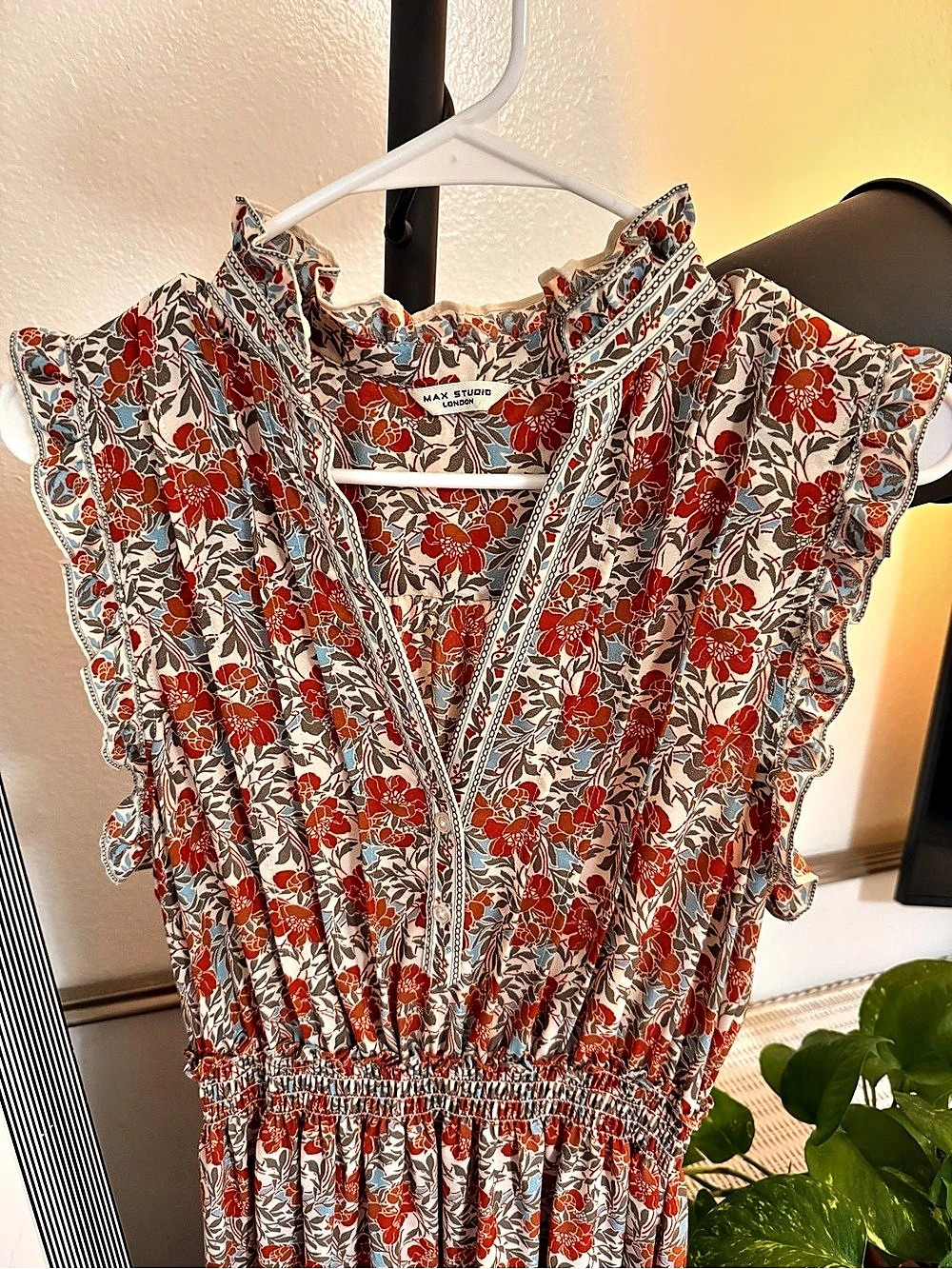 Max Studio Ruffle Collar Print Tiered Maxi Dress Red & White - Picture 2 of 3